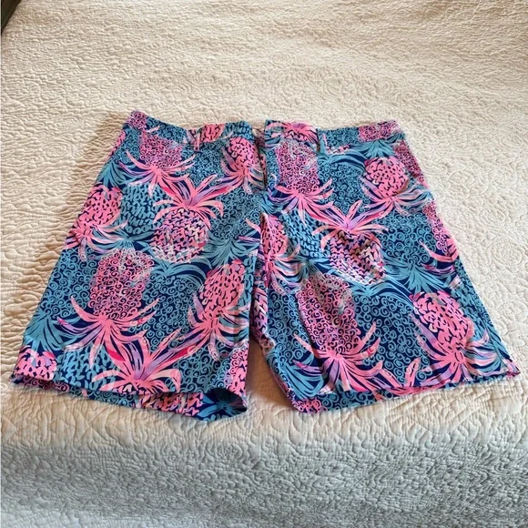 Lilly Pulitzer Pink and Blue Men Shorts - Picture 3 of 3